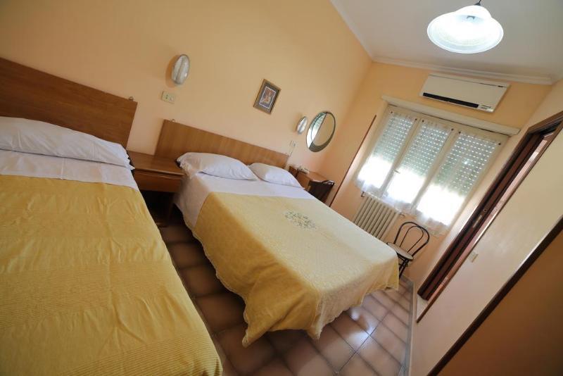 Hotel Domus Mea 3*